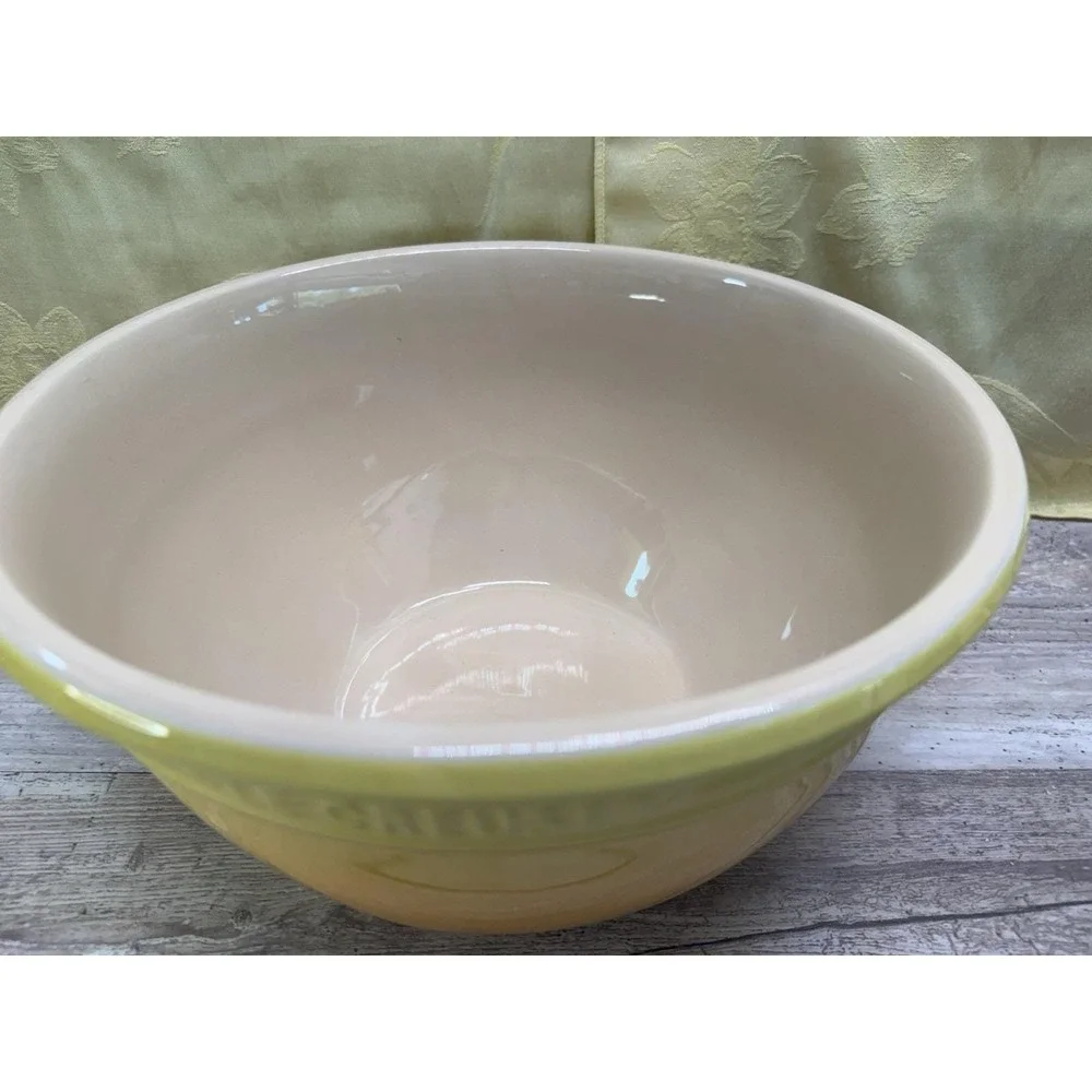 Le Creuset XL Mixing Bowl 4.4L 4.6 Qt Yellow Soleil Gradient RETIRED 12